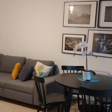 Central Apartments Ogrody 2 & Parking กดัญสก์ ภายนอก รูปภาพ