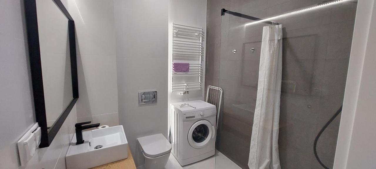 Central Apartments Ogrody 2 & Parking กดัญสก์ ภายนอก รูปภาพ