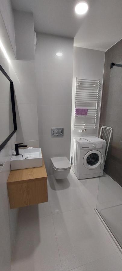 Central Apartments Ogrody 2 & Parking กดัญสก์ ภายนอก รูปภาพ